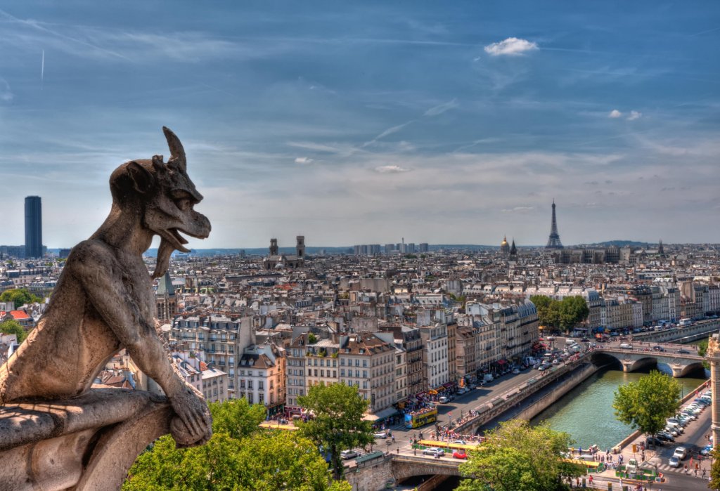 Historic Paris: Left Bank to the Louvre — Paris