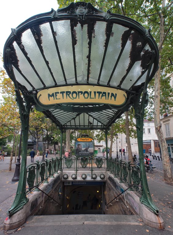 The Bohemian Montmartre Walk — Paris